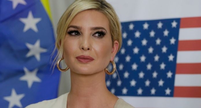 Ivanka Trump po studion rreth Shqipërisë, ndan tre libra që po i lexon