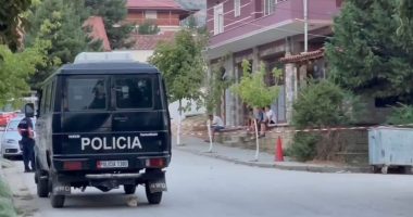 “Drejtësi për djalin e vrarë”/ Korçë, prindërit e të miturit kundërshtojnë lirimin e të afërmve të vrasësit