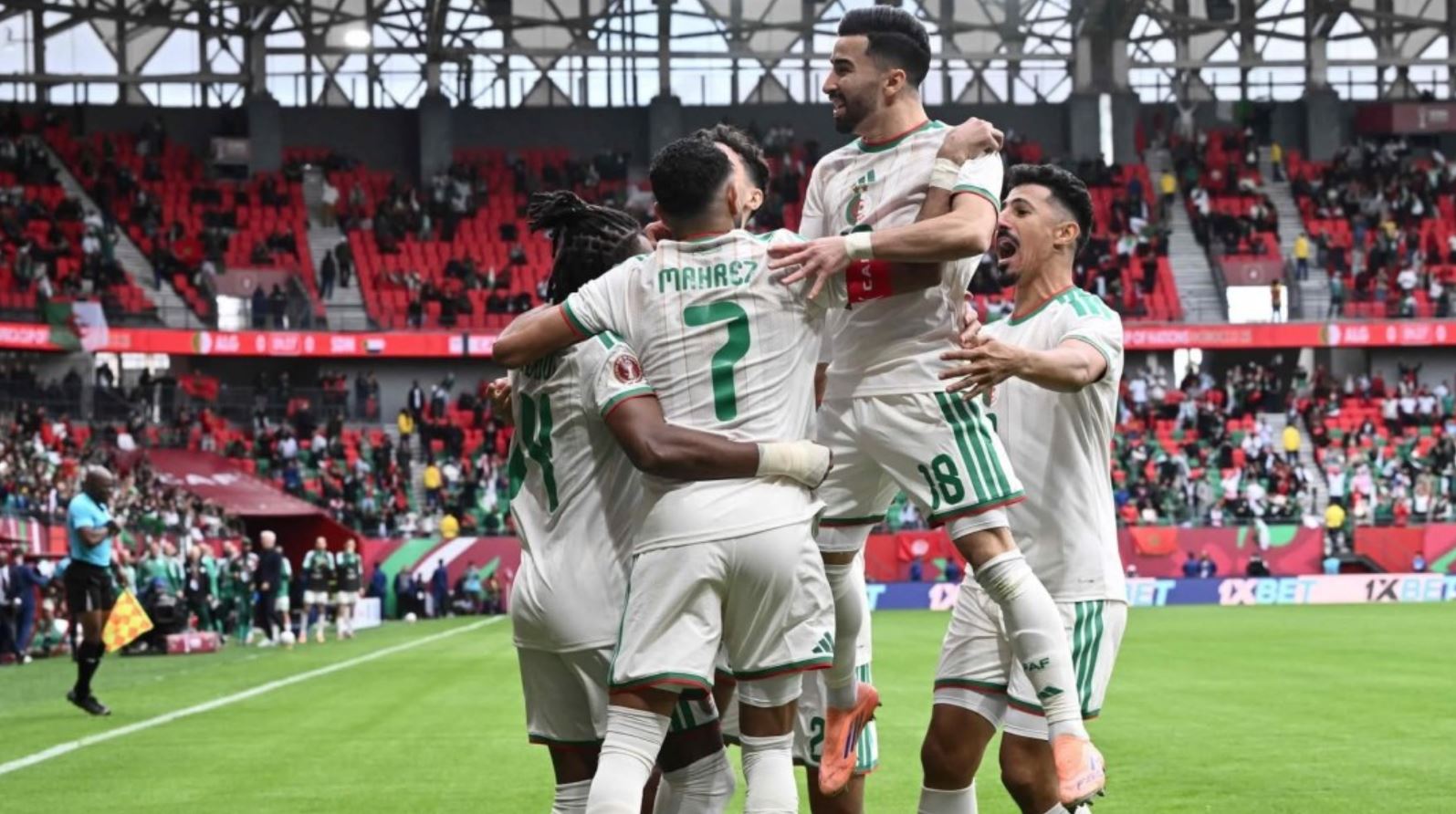 Kupa e Afrikës  fiton edhe Algjeria  Një tjetër kandidat për titull pati nisjen e duhur të turnout