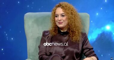 Thyen heshtjen Flaura Kureta: Udhëtimi nis me pianon, por skena më jep ndjesinë e shtëpisë së vërtetë