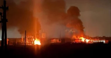 Rusia rrëzon dhjetëra dronë ukrainas që ishin drejtuar drejt Moskës, goditet edhe një fabrikë gome