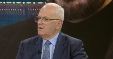 Avokati i Popullit fut në sherr PD/ Ndregjoni: Votat për Endri Shabanin, skandal politik kombëtar! Në PD, duhet të jepeshin dorëheqje…