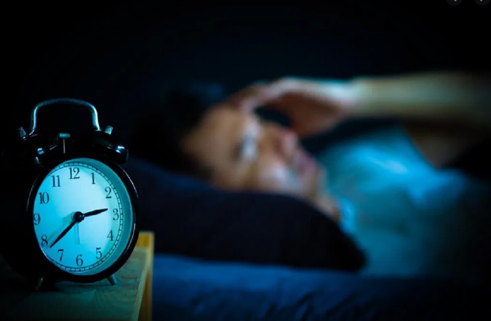 Të fjeturit më pak se gjashtë orë gjumë  rrit rrezikun e demencës me 30 