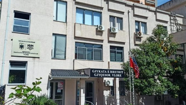 Prokuroria e Vlorës sekuestron 4 milionë euro pasuri të një personi nën hetim për falsifikim dhe pastrim parash