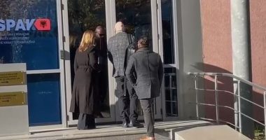 VIDEO/ Ish-kryebashkiaku i Kavajës, Elvis Roshi paraqitet në SPAK