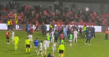 Plas përsëri në Vlorë/ Ndërpritet ndeshja Flamurtari-Teuta e vlefshme për Superligën