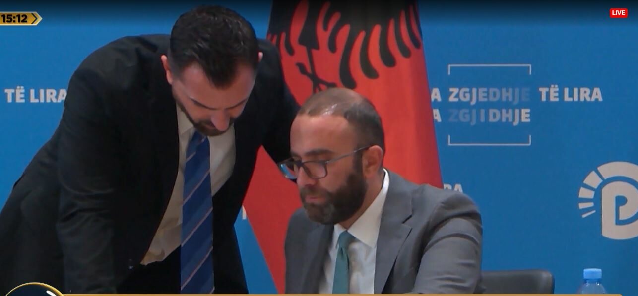 Salianji brenda, Bardhi jashtë/ Pas Foltoreve, Salianji kthehet në seli, Berisha i bëri dy “dhurata”