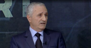 “Ukraina, garanci sigurie të detyrueshme”, Neziri: Rusia nuk është e interesuar për paqe, kërkon marrje territoresh