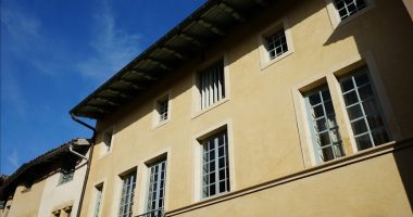 FOTO/ Franca identifikon shtëpinë e saj më të vjetër të ndërtuar në vitet 1090