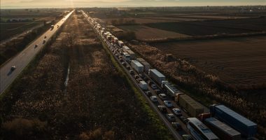 Fermerët grekë bllokojnë pikën kufitare Greqi-Turqi