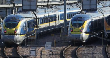 Probleme me energjinë elektrike/ Britani, pezullohet shërbimi hekurudhor në Londër