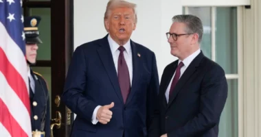 Starmer dhe Trump bisedë telefonike për luftën në Ukrainë