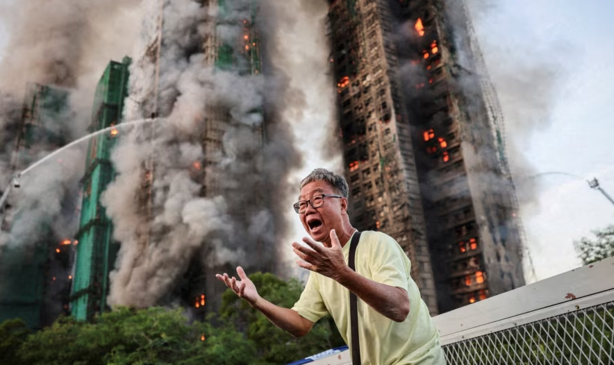 Hong Kong, shkon në 151 numri i viktimave nga zjarri