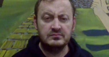 Berisha, shfaqje me molotov/ Mahmutaj: Qëllimi i tij, të shpëtojë nga prangat e SPAK