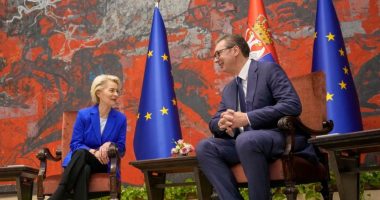 BE i tregon “kufirin” Vuçiç/ Von der Leyen: Serbia anëtarësohet vetëm nëse përmbush reformat