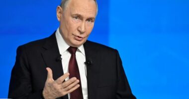 Putin flet për fitore në fushëbetejë, por nuk sinjalizon se është i gatshëm për lëshime