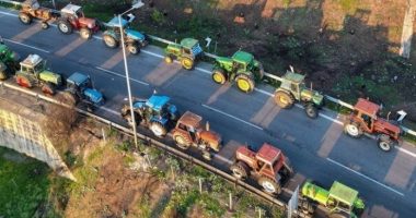 Vazhdojnë protestat dhe bllokimet e rrugëve nga fermerët