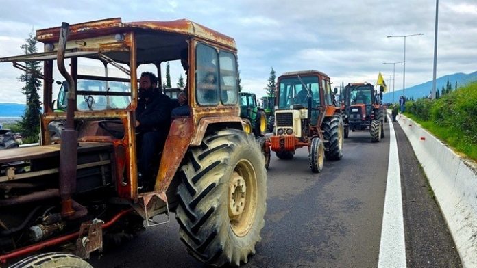 fermeret-bllokojne-serish-rruget-ne-greqi-pas-pershkallezimit-te-protestave