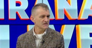 “PD, shërbyese e familjes Berisha”/ Ibsen Elezi: E kanë braktisur mbi 200 mijë votues, opozita në regres