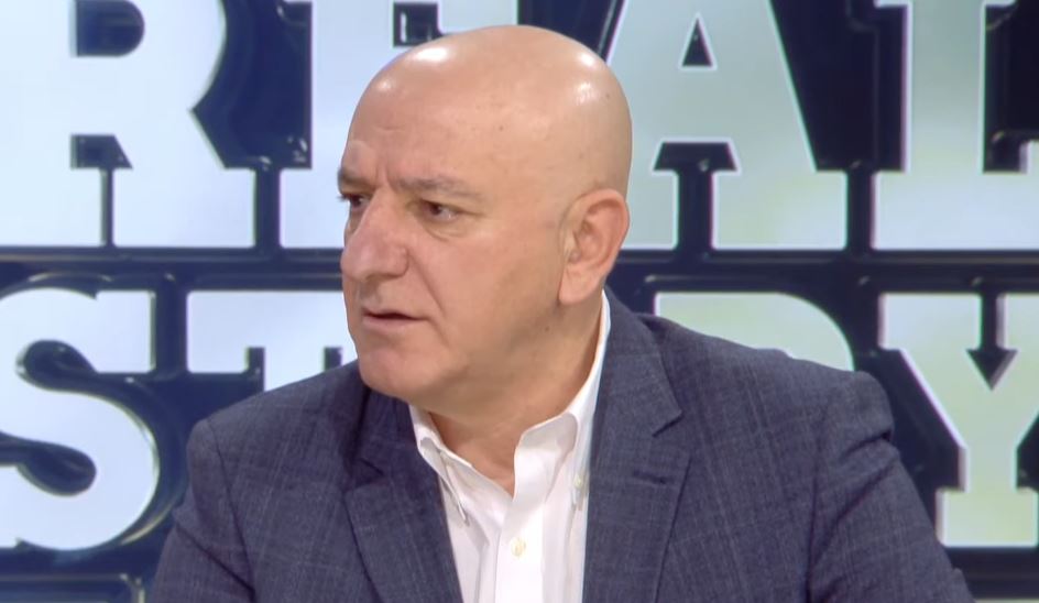  Salianji është ftuar nga demokratët e Gjirokastrës   Roland Bejko  Ata që ikën dhe u rikthyen  servilë të Berishës