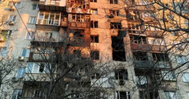 Odesa sërish në shënjestër, Rusia nuk i ndal sulmet në Ukrainë