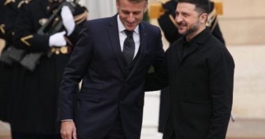 Zelensky paralajmëron negociatorët në Paris, përplasen NATO e Moska