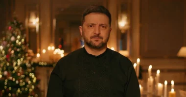 “Uniteti i Ukrainës ka më shumë rëndësi”/ Zelensky mesazh për Krishtlindje dhe uron…’vdekjen’ e Putinit