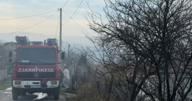 Përfshihet nga flakët një banesë në Pogradec, zjarrfikësja në vendngjarje. Evakuohen familjarët