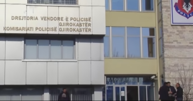 Sherr me thika në Gjirokastër, plagoset një 24-vjeçar