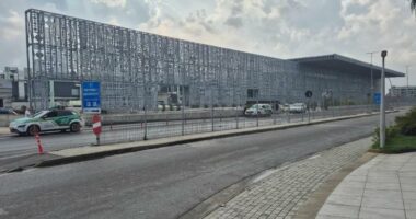 Moti ndikon fluturimet/ TIA: Aeroporti në punë, por mund të ketë vonesa