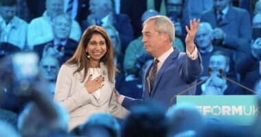 Suella gjen…Farage/ Ish Sekretarja e Brendshme britanike, bashkohet me ekstremin e djathtë