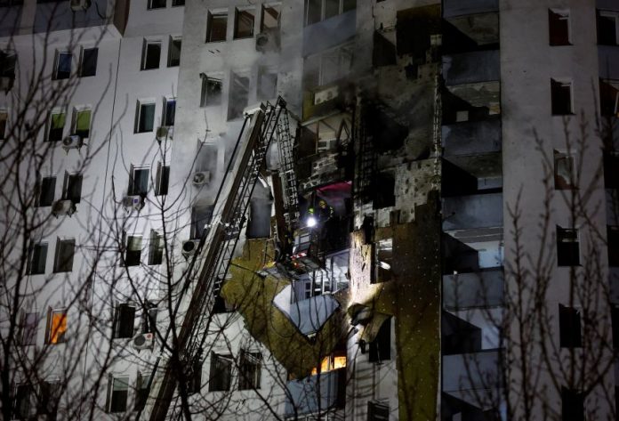 Katër të vrarë dhe 19 të plagosur pas një sulmi masiv rus