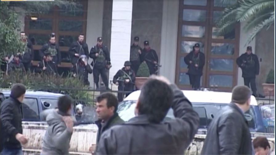 Zvarritja e hetimeve për  21 janarin   Përtesa e SPAK  vonon pyetjen e Sali Berishës