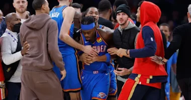 Mbrëmje “sherresh” në NBA/ Tension dhe përplasje fizike në dy sfida të basketbollit amerikan