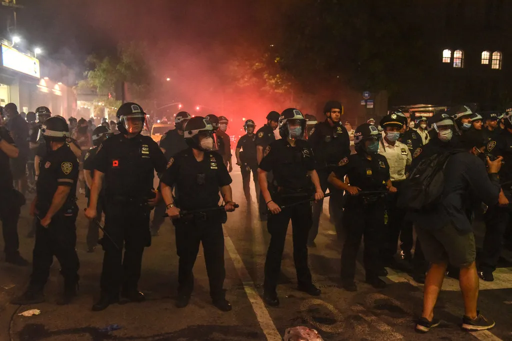Protesta në SHBA  Kërkohet hetim për vrasjen e gruas në Minneapolis