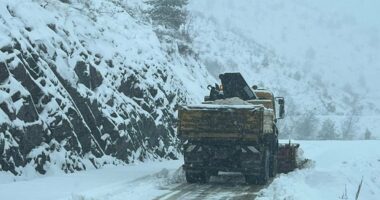Përkeqësimi i motit/ MIE informon për situatën në akse rrugore, porte e aeroporte