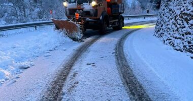 Pas reshjeve të shiut dhe përmbytjeve, në disa qarqe nis dëbora, Rama: Të gjitha strukturat në gatishmëri