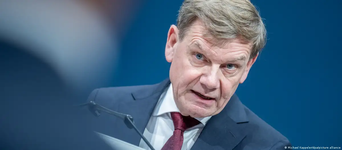 Qeveria gjermane ende po e shqyrton bordin e paqes të Trump