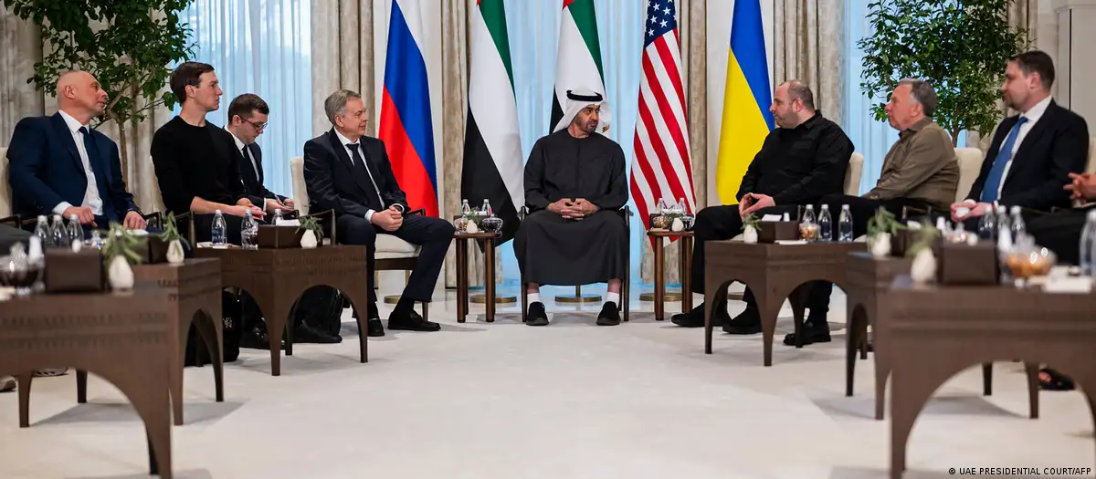 Analiza  A do të sjellin bisedimet Ukrainë Rusi fundin e luftës 