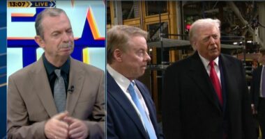 Ambasada: Nuk preken vizat turistike/ Nura: Trump nuk do që të bëjë kompromis në kurriz të amerikanëve