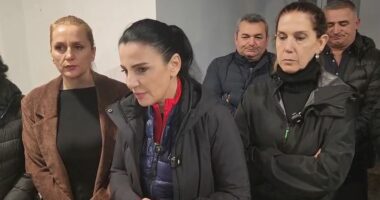 Balluku takim me emergjencat në Gjirokastër: Lajmi i mirë, niveli i Vjosës ka rënë në 6.5 metra. Jemi në gatishmëri