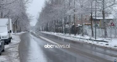 Borë nga veriu në jug/ Reshjet nuk ndikojnë në qarkullimin e rrugëve