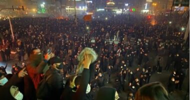 “Vdekje Khameneit”, thirrjet e protestuesve iranianë në Teheran