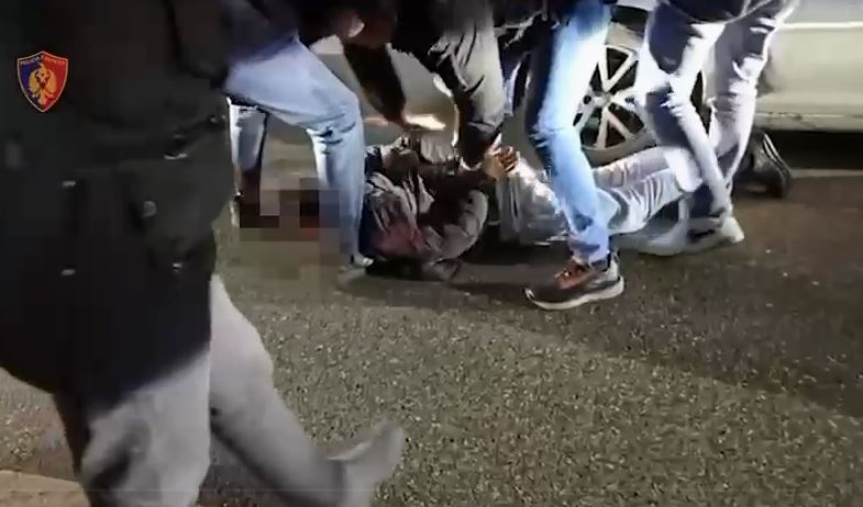 Mbushi automjetin me klandestinë Arrestohet 31 vjeçari në Tiranë  si ra në  rrjetën  e Policisë