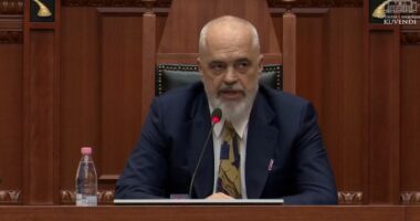 Mungoi në Davos/ Rama në Kuvend: Mes ftesës së babai dhe vajzës, zgjodha të mikpres vajzën në Shqipëri