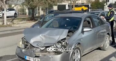 VIDEO/ Aksident në Vlorë, përplasen dy automjete