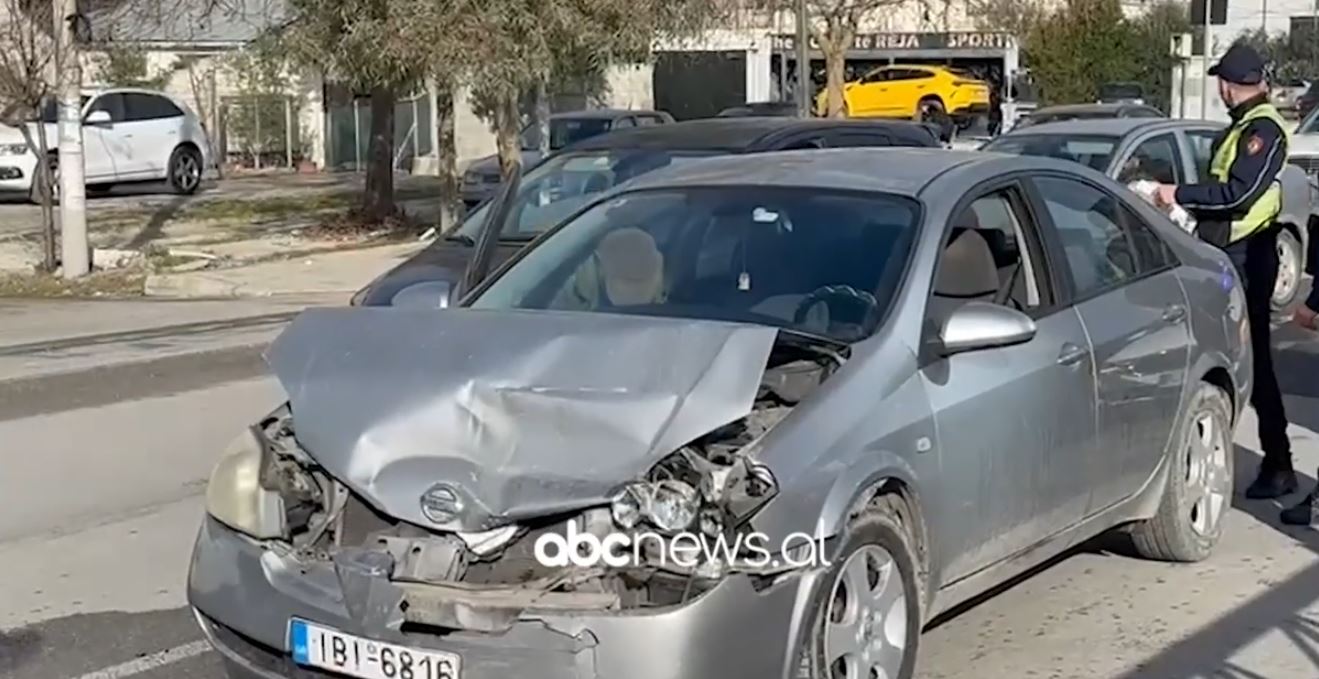VIDEO/ Aksident në Vlorë, përplasen dy automjete