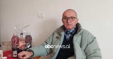 Fabrika e Pukës, histori pune dhe natyre/ Mark Gjonaj ruan traditën duke mbledhur vetëm frutat e egra të zonës