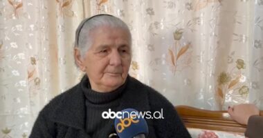 Artizania që nuk ndalet nga mosha/ 85-vjeçarja, që kur ishte 10 vjeç kishte mësuar të punojë me bizat
