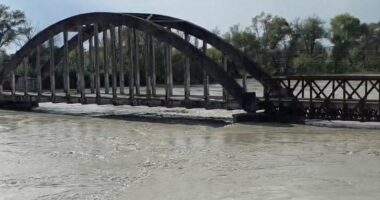 Situata në Fier/ Rriten prurjet e lumit Vjosë, strukturat operacionale në gatishmëri